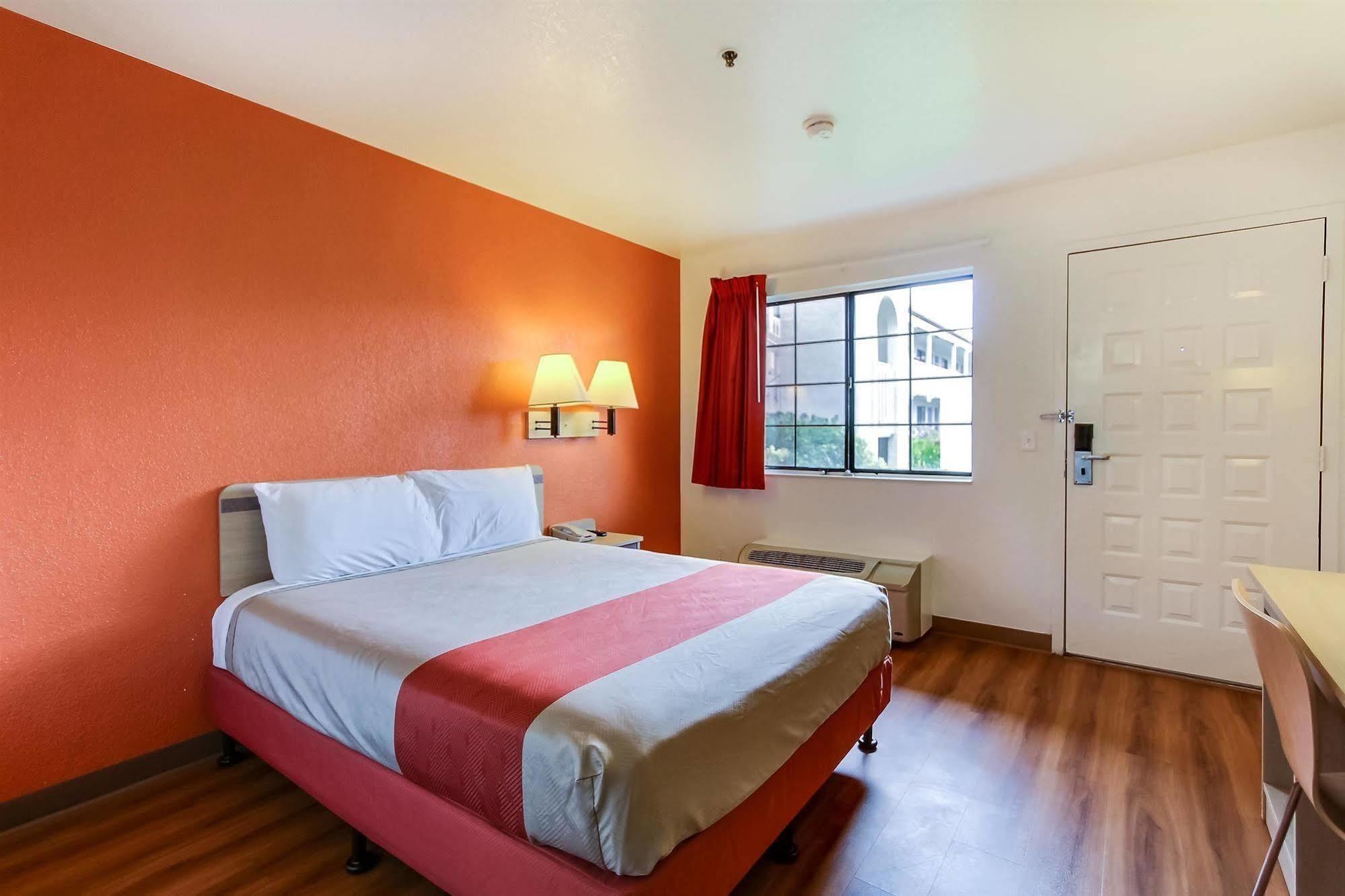 Motel 6-Salinas, Ca - North Monterey Area Exteriér fotografie